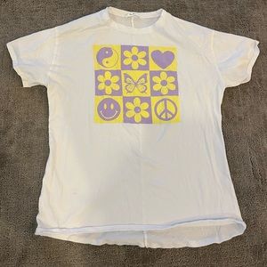 Oversized graphic tee